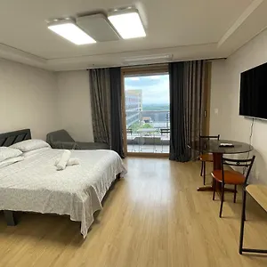 Spacious Luxury W/ Kitchen Beside Hilton Clark D'heights Angeles